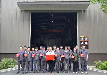  五四青年 | 與時(shí)間賽跑，讓機(jī)器也有溫度——制造二部喜獲長(zhǎng)沙高新區(qū)“工人先鋒號(hào)”